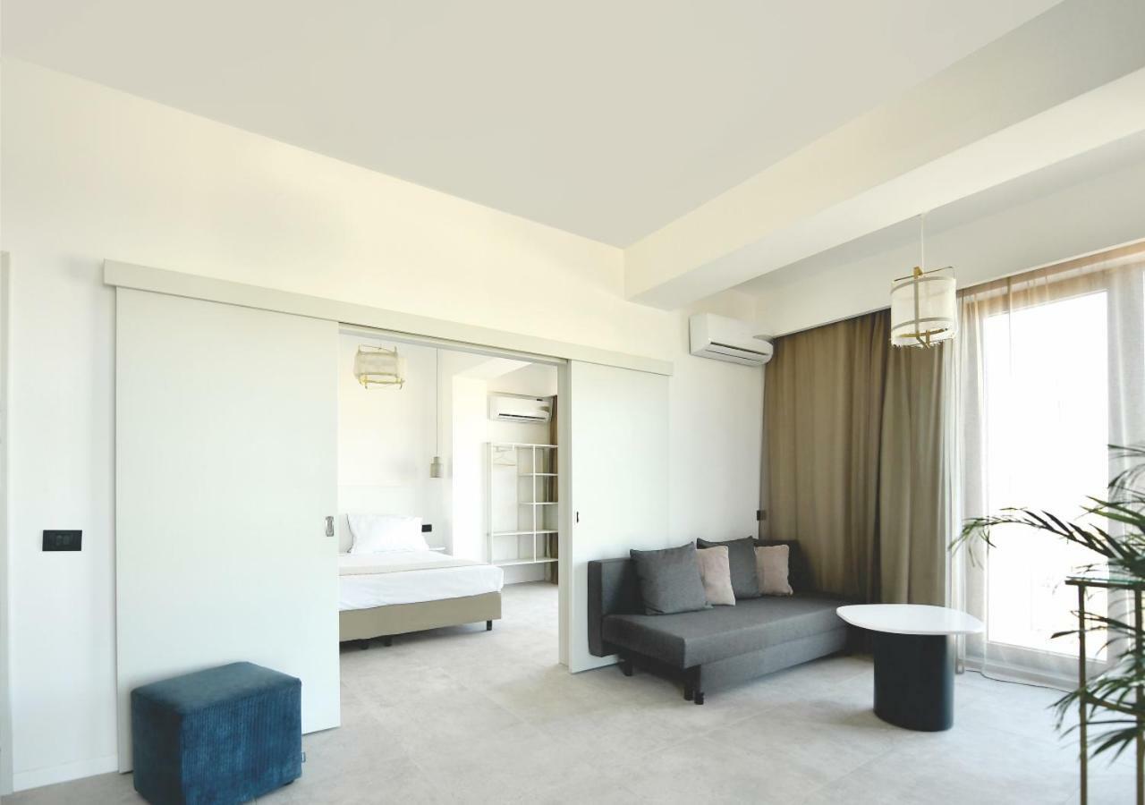 Lemon Cliff Luxury B&B Mamaia Exteriör bild