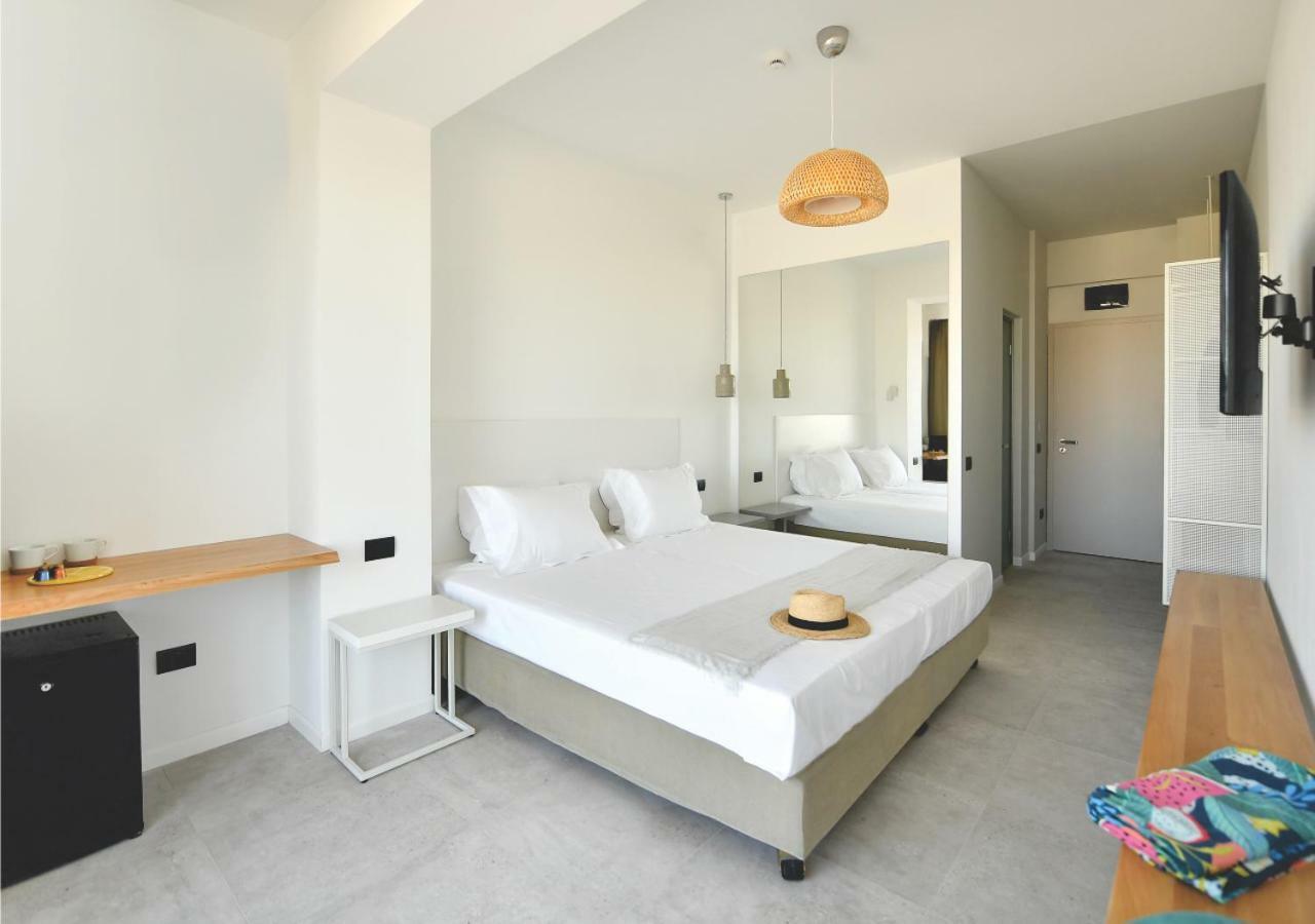 Lemon Cliff Luxury B&B Mamaia Exteriör bild