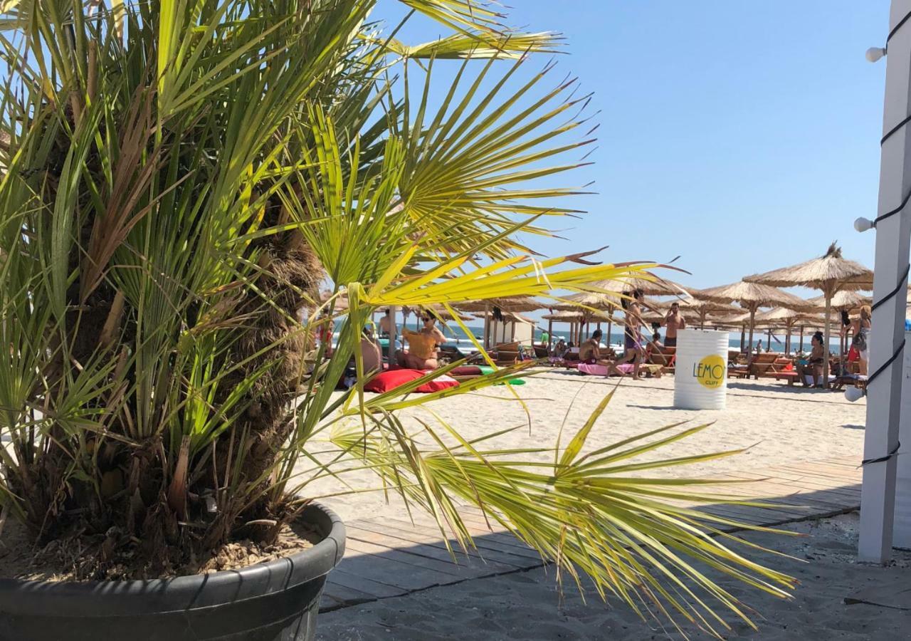 Lemon Cliff Luxury B&B Mamaia Exteriör bild