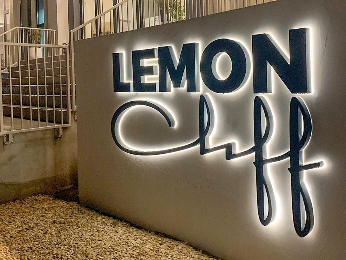 Lemon Cliff Luxury B&B Mamaia Exteriör bild
