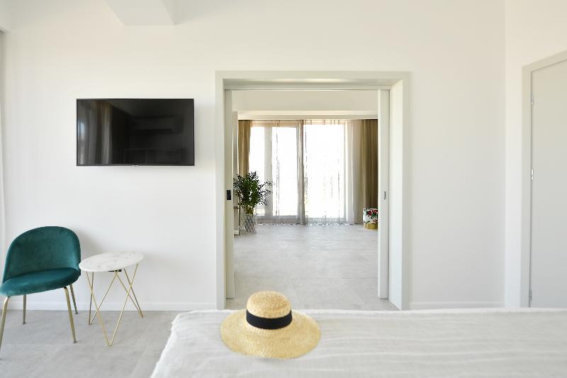 Lemon Cliff Luxury B&B Mamaia Exteriör bild